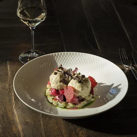 The Posthouse Potsdamer Platz- Leonardo Limited Edition