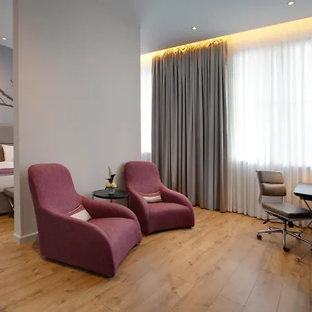 The Posthouse Potsdamer Platz- Leonardo Limited Edition Berlin